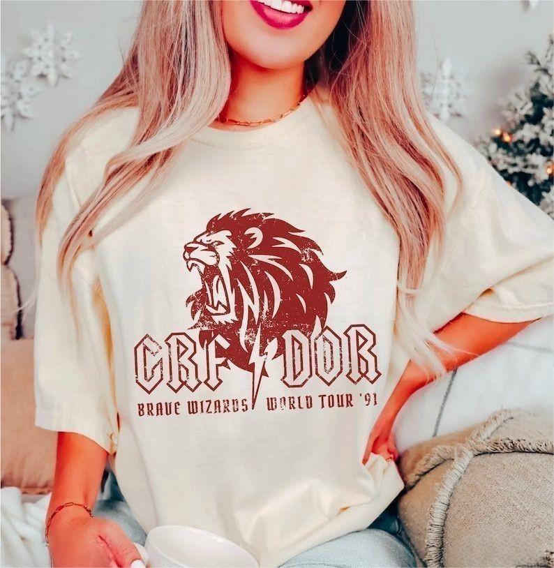 Hogwarts School Lion Print T-shirt